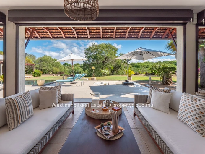 Villa de prestige 5 chambres sur un domaine golfique à Tamarin