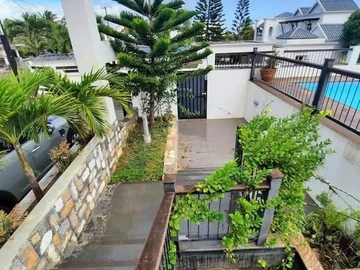 4 Bedroom Villa