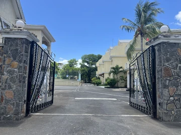 3 Bedroom Townhouse, Duplex