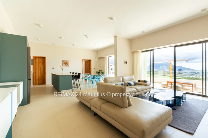 Exclusive Penthouse With Ocean And Mountain Views In Moka