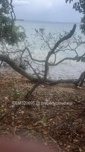 Land for Sale – Balaclava 