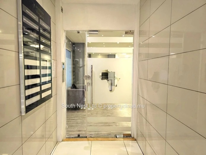 Opportunité d'Investissement – Bureau Commercial Premium à Vendre à Grand Baie