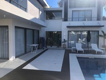 4 Bedroom Villa