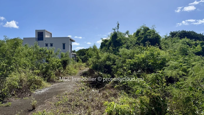 "Prime Residential Land for Sale in Péreybère, Ideal for Building!"