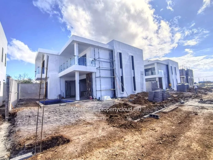 Your dream oasis: Premium 4-bedroom villa with private pool & rooftop views - Close to commodities