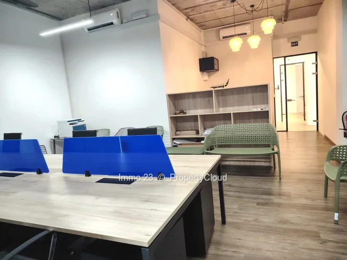 Office - 74.4m2 - Moka - Ref. BU100874LO