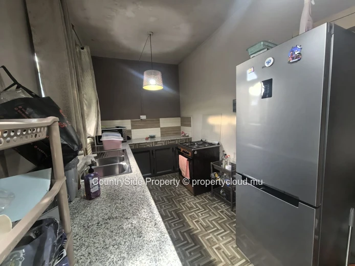 2 bedrooms house