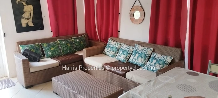 À vendre, charmant triplex situé dans une résidence sécurisée à Grand Gaube