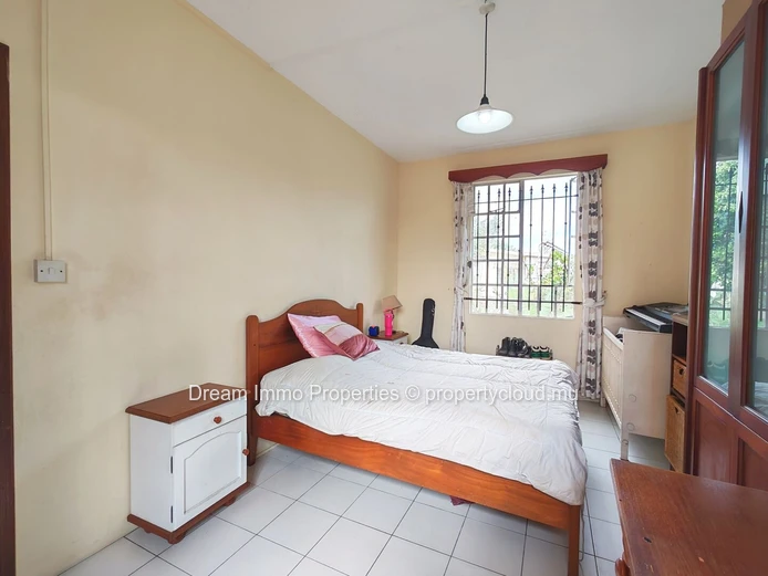 Spacieux appartement duplex de 3 chambres avec jardin privatif à Vacoas – Ile Maurice