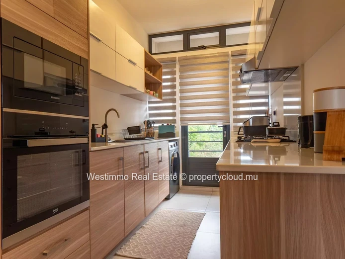 3-bedroom apartment for sale, 100m² in Flic en Flac with an unobstructed view