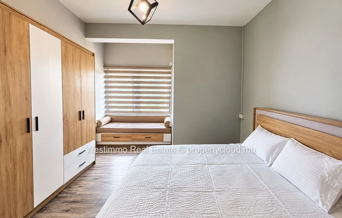Appartement récent de 120 m² et 3 chambres en suite à louer au cœur de Curepipe