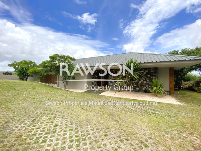 4 Bedroom Villa | Secure Residence | Mountain View | Piton