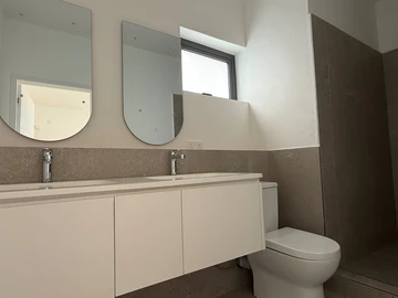 4 Bedroom Townhouse, Duplex