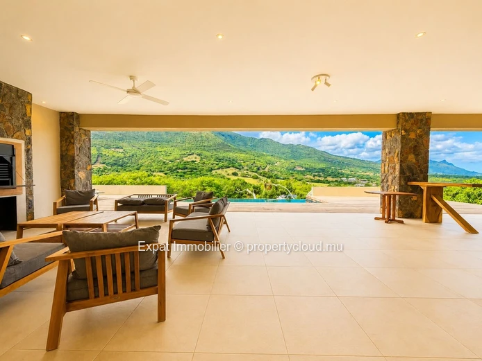 Exceptional 3-Bedroom Villa with Office for Rent at Domaine de Palmyre