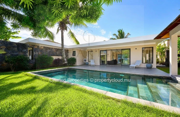 Villa moderne meublée avec jardin privé - Résidence sécurisée à Péreybère