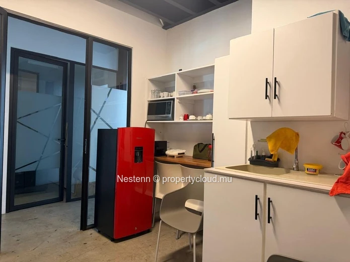 Espaces bureaux de 246m2