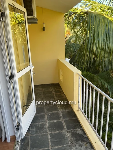 A VENDRE, Melville ( Grand Gaube), duplex de 2 chambres dans complexe sécurisé