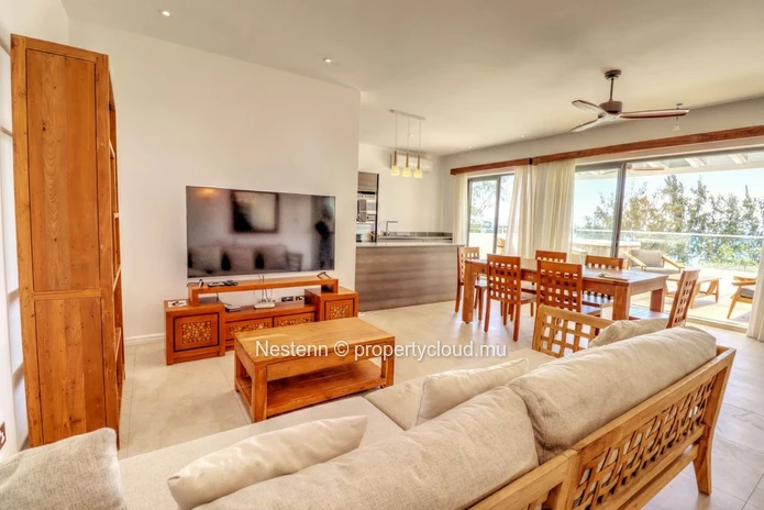 Spacious 3 bedroom penthouse with sea views.