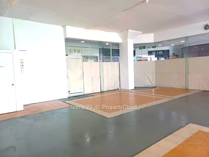 Commercial Space - 85m2 - Quatre Bornes