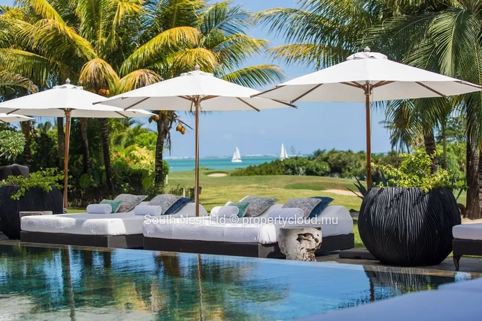 Luxury 3-Bedroom Sea View Apartment in Prestigious Golf Estate