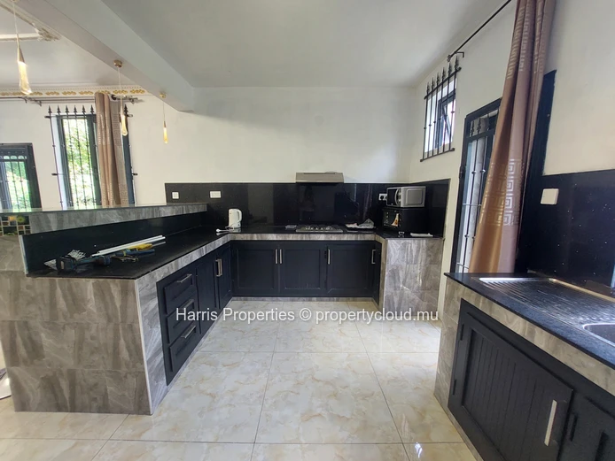 Two newly built duplexes available for rent in Pereybere