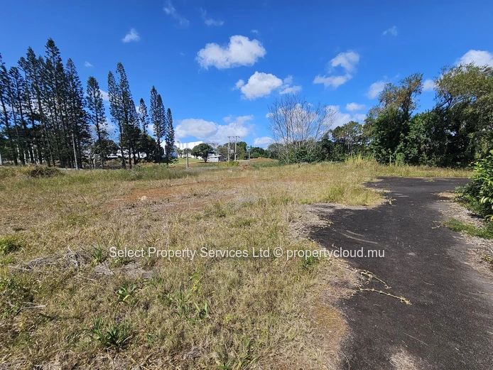 Prime Freehold Land for Sale in Moka