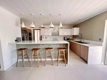 4 Bedroom Villa