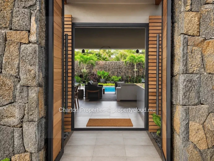 Villa contemporaine de 4 chambres avec piscine privative et prestations d'exception