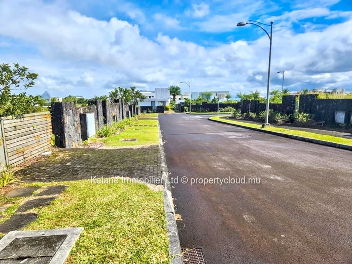 ?? Residential Land for Sale – Aurea Harmony Gated Residence, Hermitage / Côte d’Or