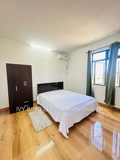 Spacieuse villa de 4 chambres avec salle de bains attenante à louer – Belle Mare | 50 000 roupies par mois