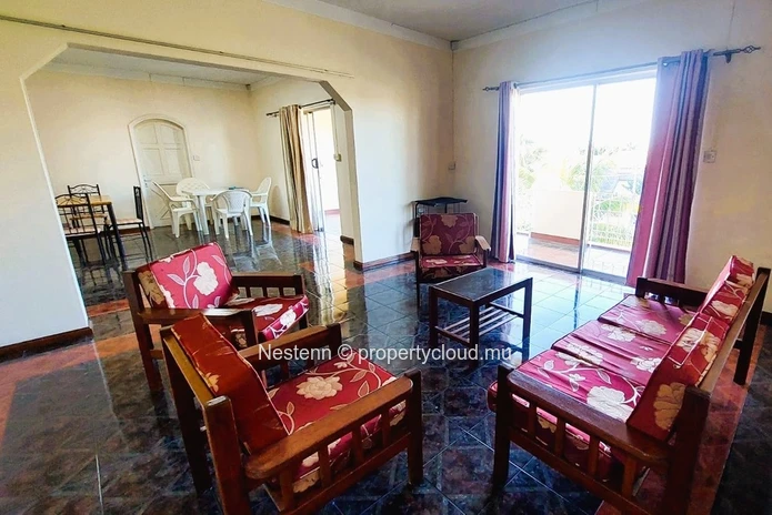 Spacieux appartement traditionnel avec 2 chambres