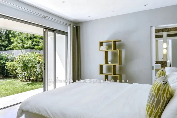 Elegance and Serenity - Prestige Golf Villa in Mauritius