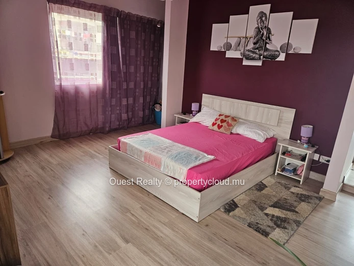 Villa 3 Chambres avec Piscine Privée & Jardin – Albion