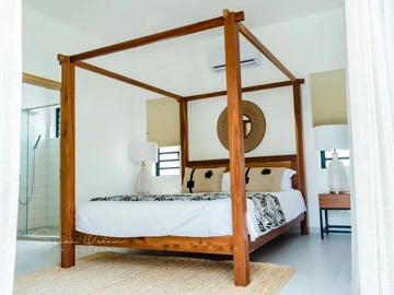 4 Bedroom Villa