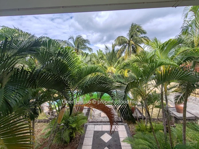 Luxurious Mauritian Villa with Private Pool in Tamarin, Rivière Noire - Black River! 5 Bedrooms, Office, Mountain Vie...