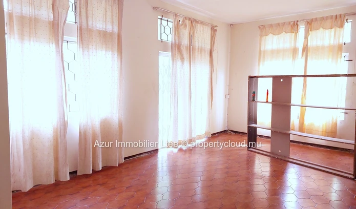 BAIE DU TOMBEAU : 6-bedroom house