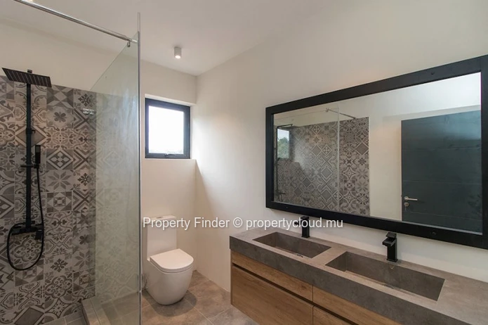 Spacious ground floor apartment