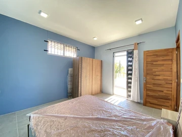5 Bedroom Villa