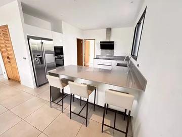 4 Bedroom Villa
