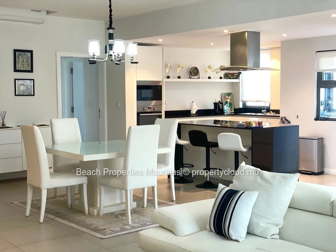 Open-Plan 3-Bed Apartment | Cleaning Included + Moments from the Beach
