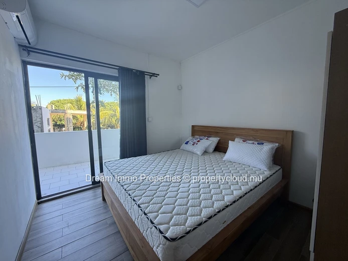 Appartement meublé de 2 chambres proche mer à Flic en Flac – Ile Maurice