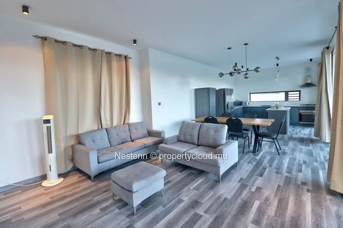 Villa duplex moderne à Côte d'Or avec 4 chambres, 3 salles de bains, vue sur la montagne, cuisine américaine meublée ...