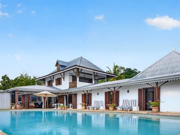 4 Bedroom Villa