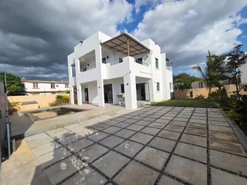 3 Bedroom Villa
