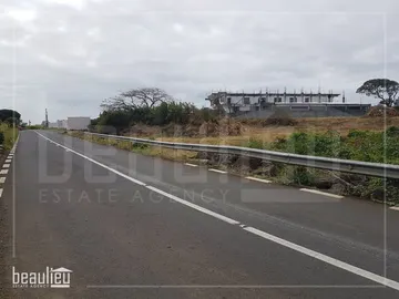 Residential land of 25 perches for sale in La Porte, Providence, Flacq.