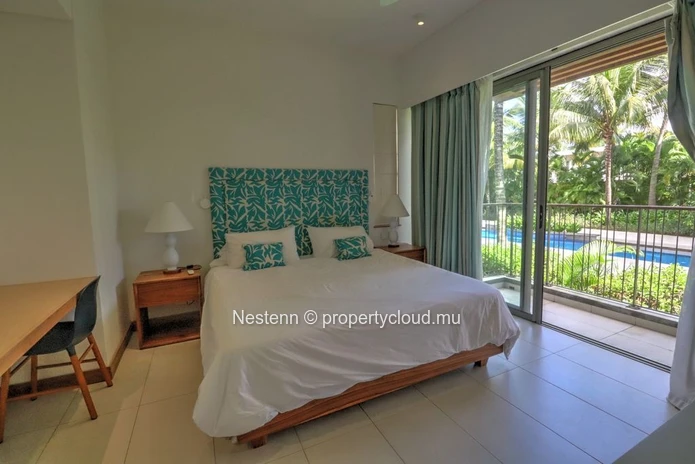 An exceptional 2-bed apartment in a golf estate 