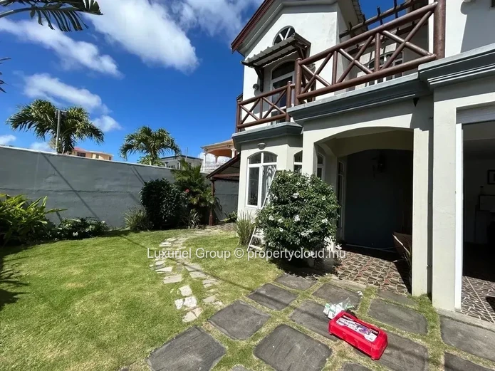 Villa For Rent In Pereybere – Comfortable Family Home With Private Pool
