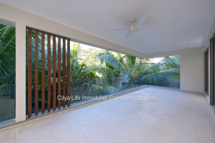 Luxury PDS Apartment with panoramic sea view for sale in Pointe aux Canonniers