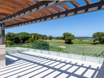 4 Bedroom Villa