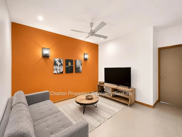 Three-bedroom Triplex in the heart of Péreybère, blending tropical elegance and Mauritian way of life